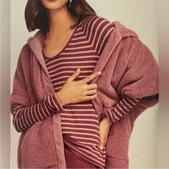 CAbi Tops - CAbi 4198 Scoop Tee Top Red Pink XL